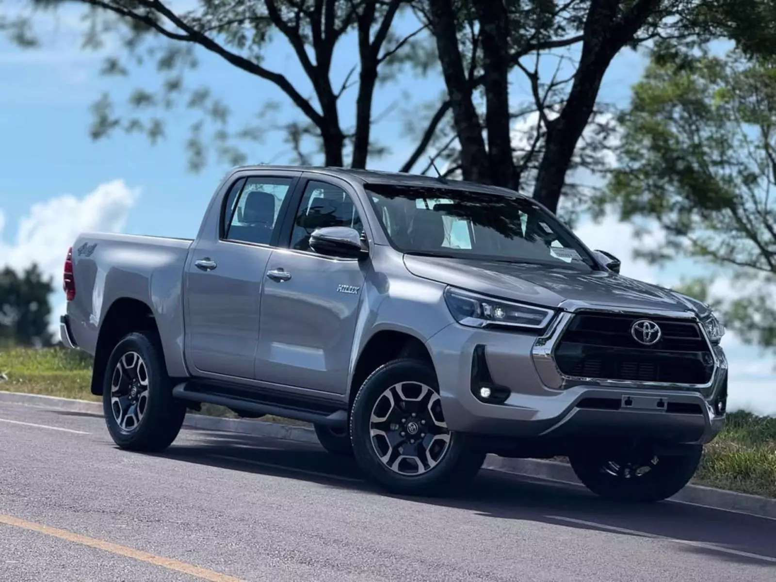  Toyota Hilux 2025