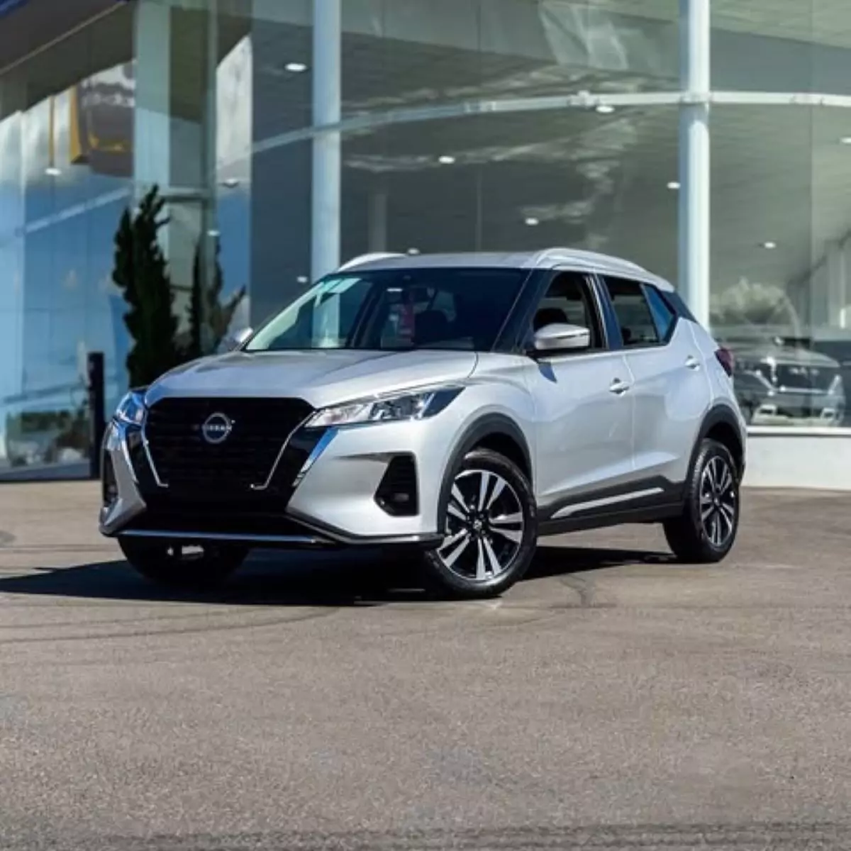 Nissan Kicks Play 2025