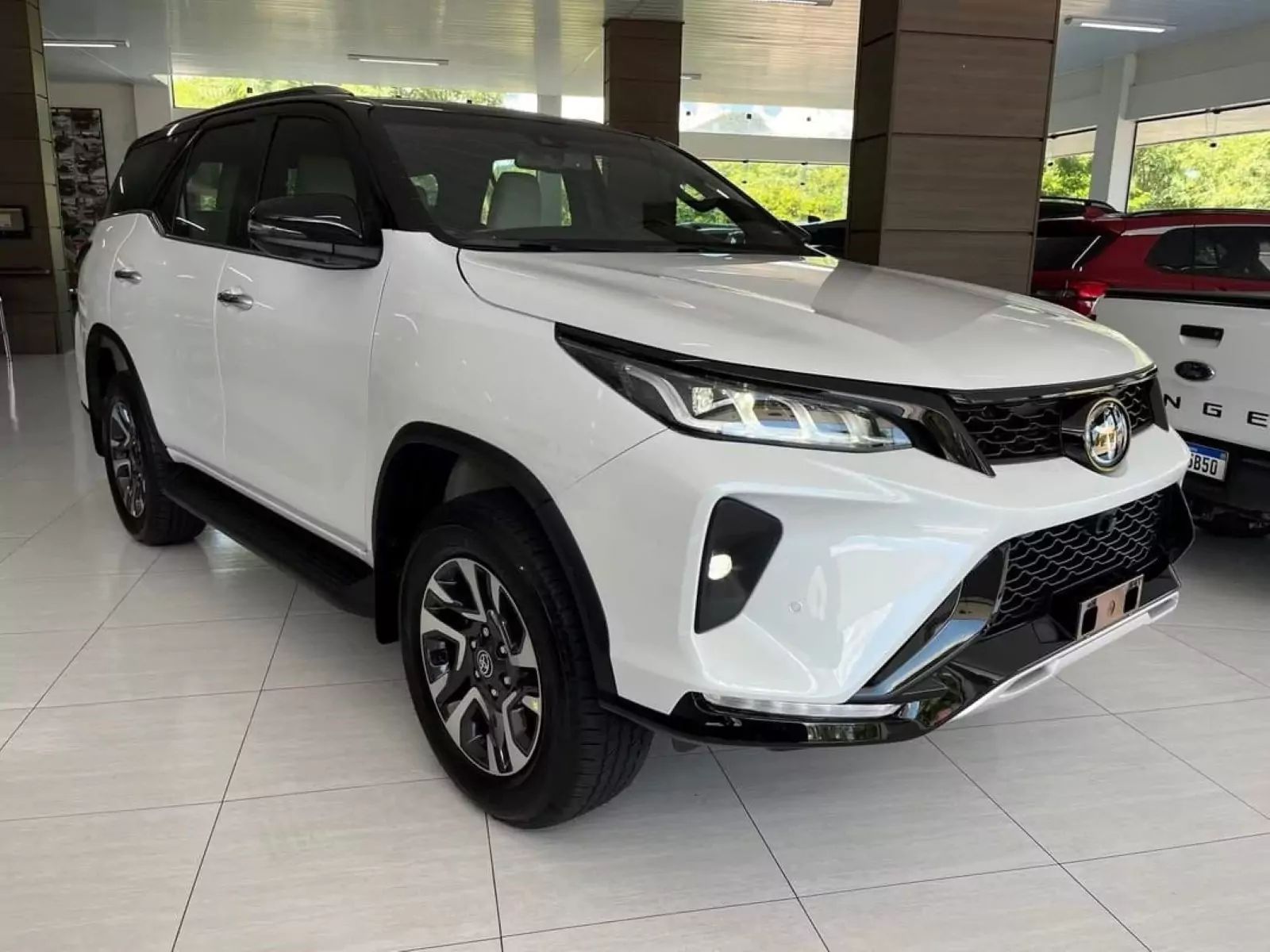 Toyota Hilux SW4 Diamond 2025